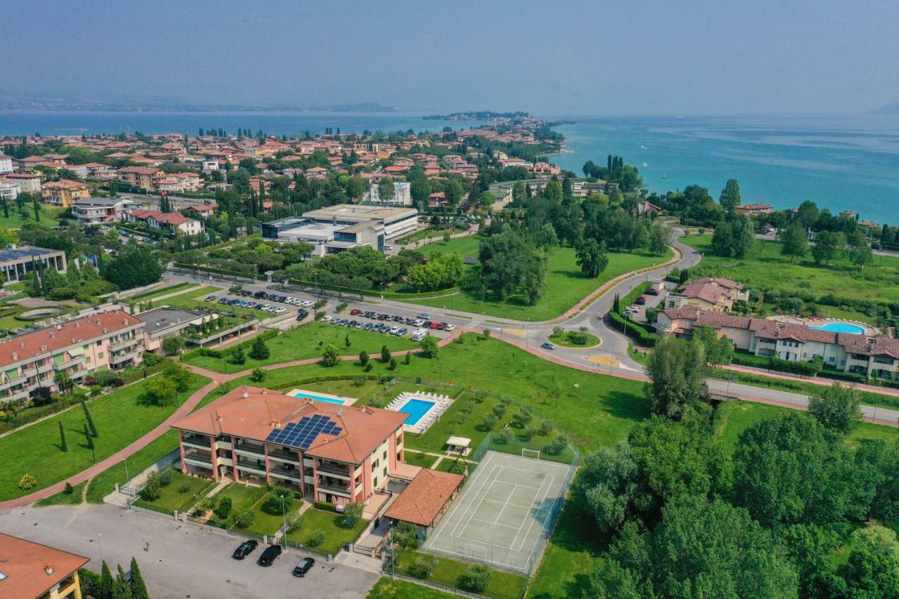 Residence Parco Sirmione Eksteriør billede